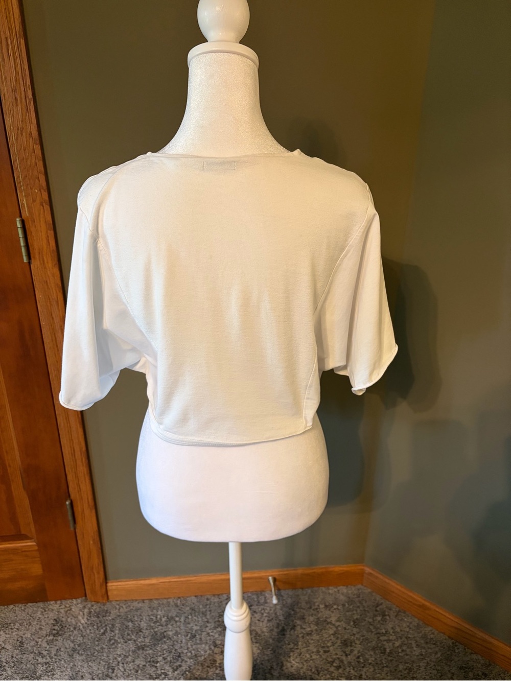 Kimchi Blue Open Front Tie Crop Top with Flutter Sleeves in Ivory - Picture 3 of 5